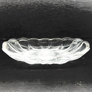 Anchor Hocking Banana Split Sundae/Butter (Boat) Serving Dish Scalloped Rim 8”